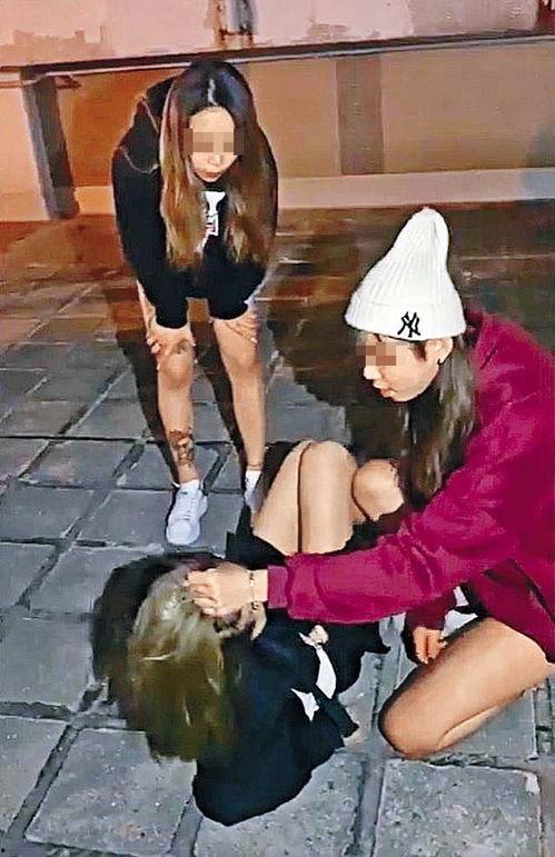 网红香港纹身女孩,网红女孩的时尚宣言