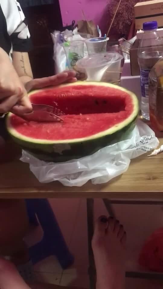 模仿者寝室吃瓜,揭秘校园里的“吃瓜”风云