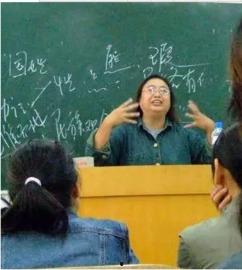 河南省网红幼师,用爱心和才华点亮幼儿成长之路